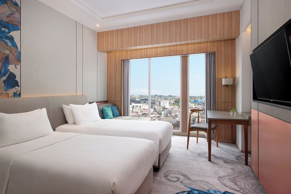 Mercure Samarinda 27/75