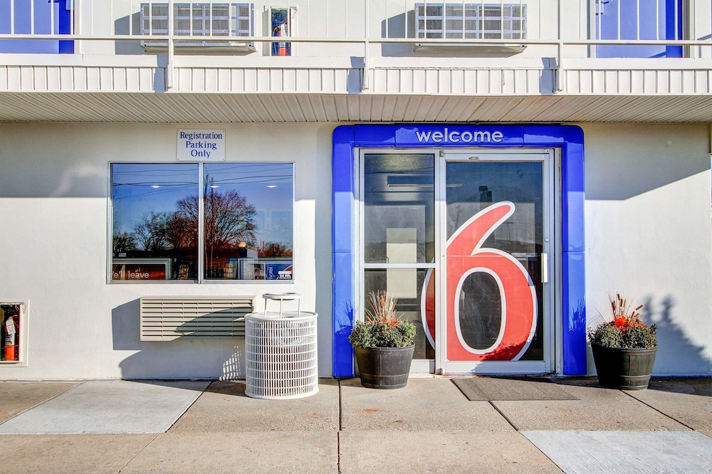 Motel6 Green Bay, WI photo5