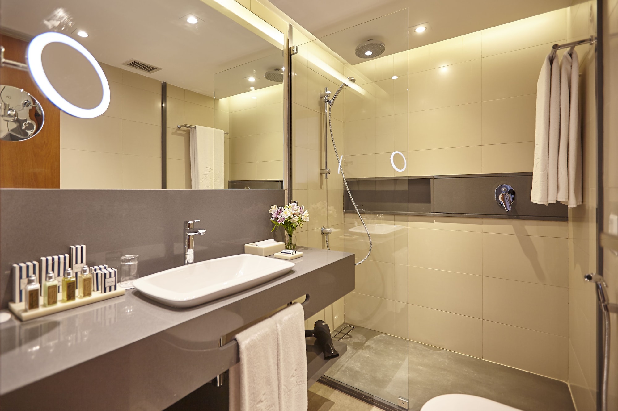 غرفة فاخرة بسرير مزدوج بإطلالة على البحر بشرفة، Portobay Rio De Janeiro 4/5