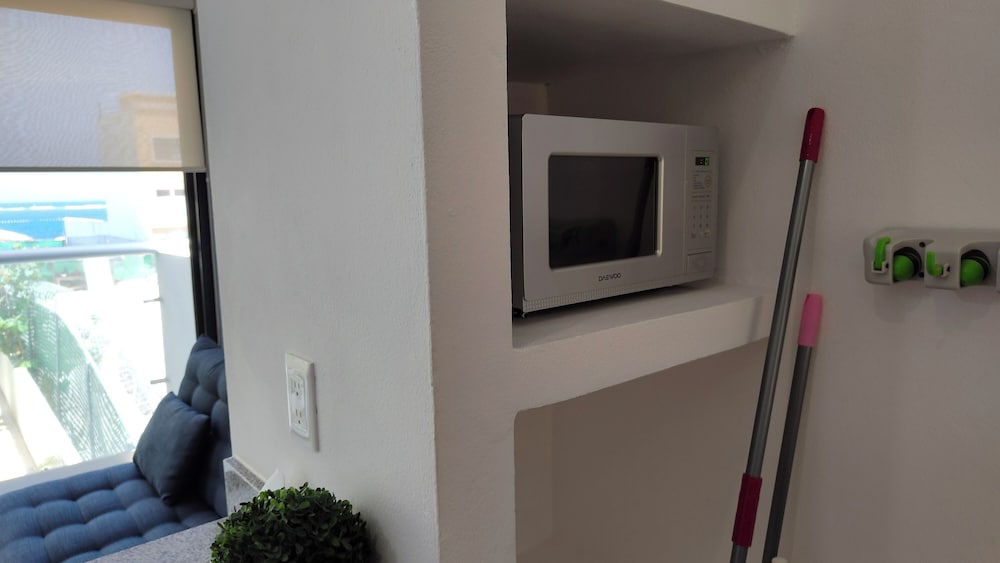 Velas Condos 5/48