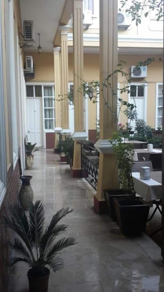 Antikhan Hotel 38/49