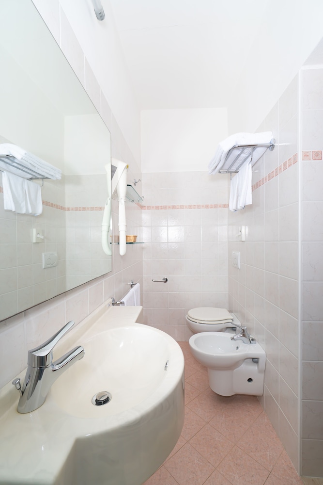 Hotel Sampaoli 50/50