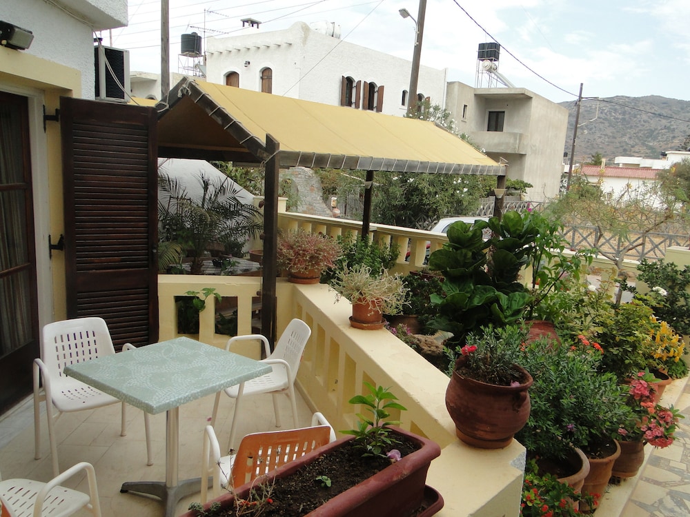Paradise Inn 19/27