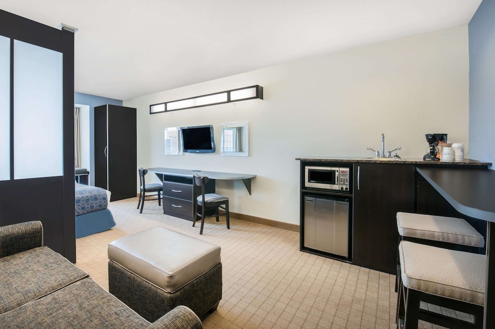 Microtel Inn And Suites By Wyndham Stanley 11/21