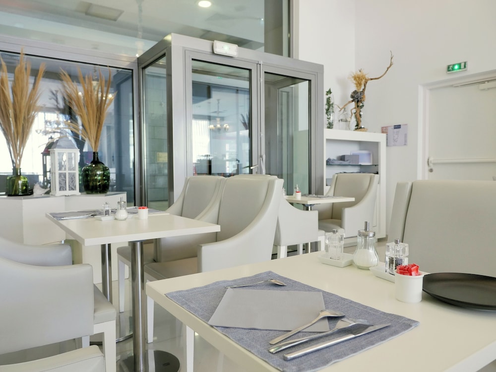 Kyriad Prestige Perpignan Centre del Mon 23/37