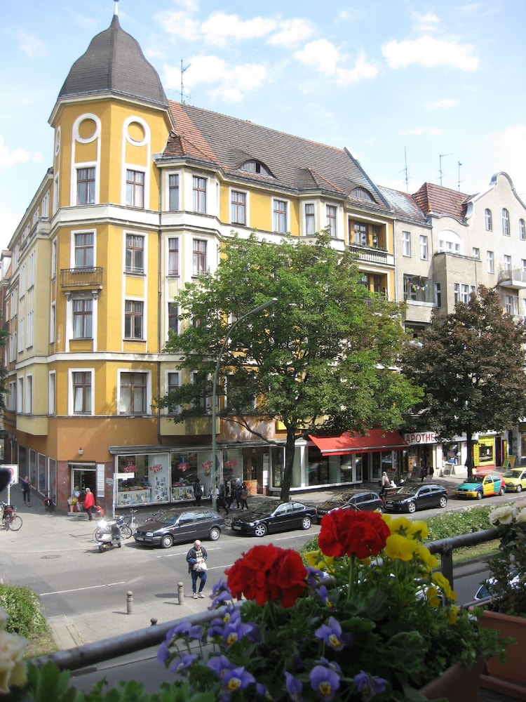 Hotel Am Hermannplatz 2/24