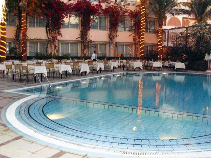 Sea Garden Hotel 40/42
