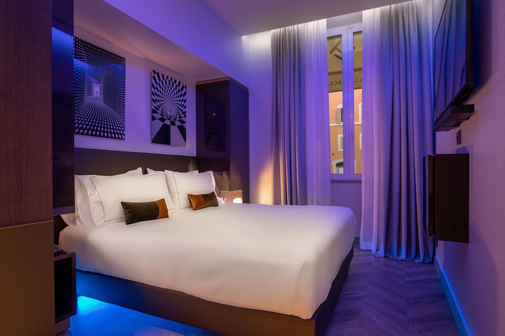 Hotel la Place Roma 8/27