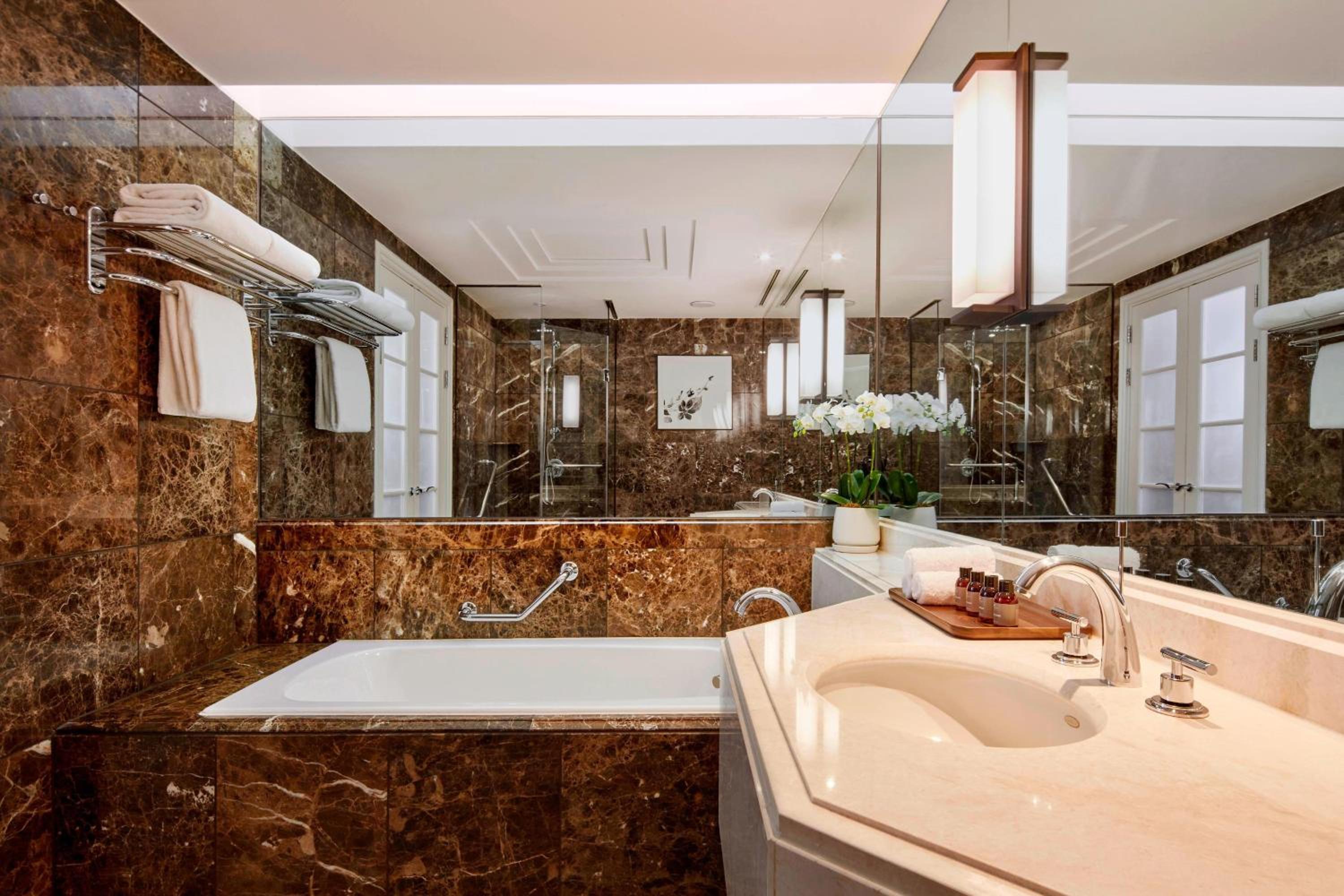 غرفة ديلوكس تنفيذية بسريرين مزدوجين بإطلالة على المدينة، Jw Marriott Seoul 4/5