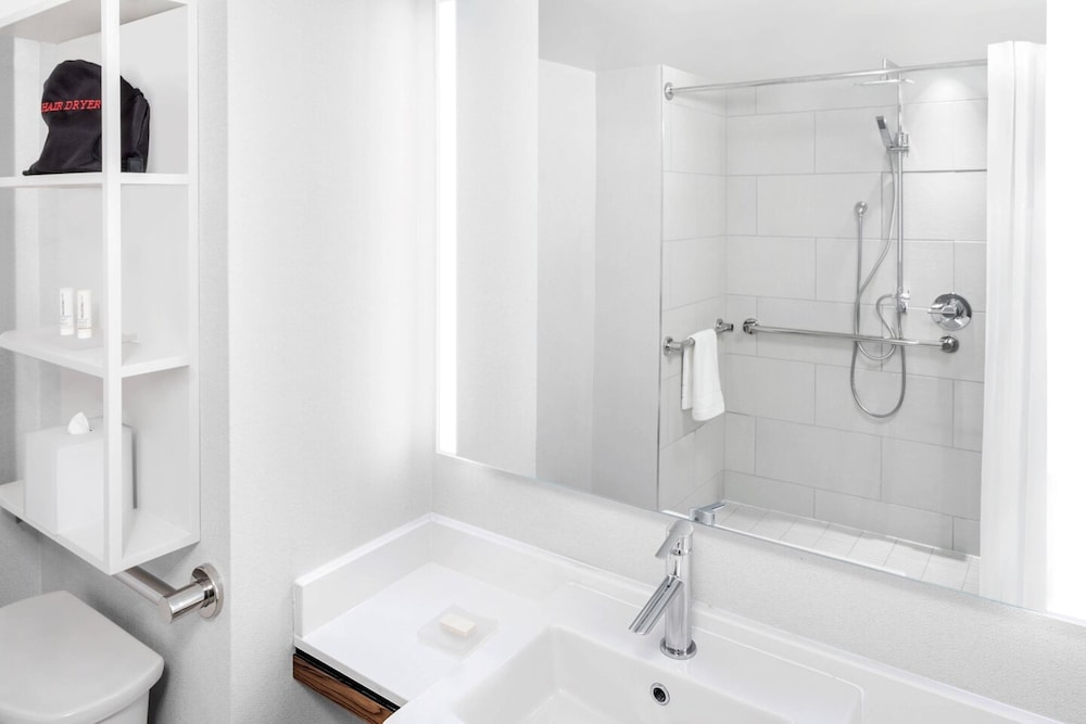 Fairfield Inn And Suites By Marriott New York Manhattan Times Square South 5/25