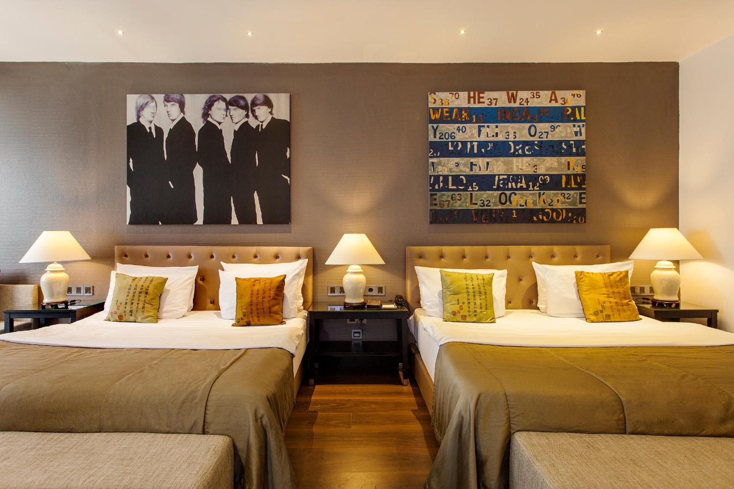 Family Suite, King Bed, Quentin Boutique Hotel 5/9