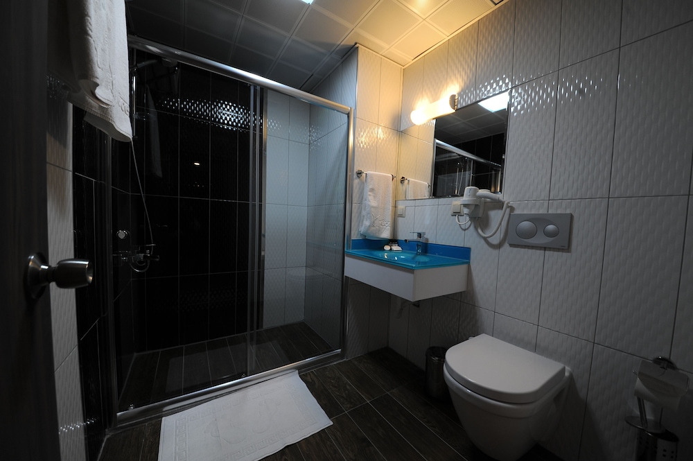 Yucel Hotel 47/50