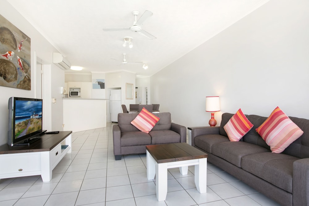 On the Beach Holiday Apartments 47/68