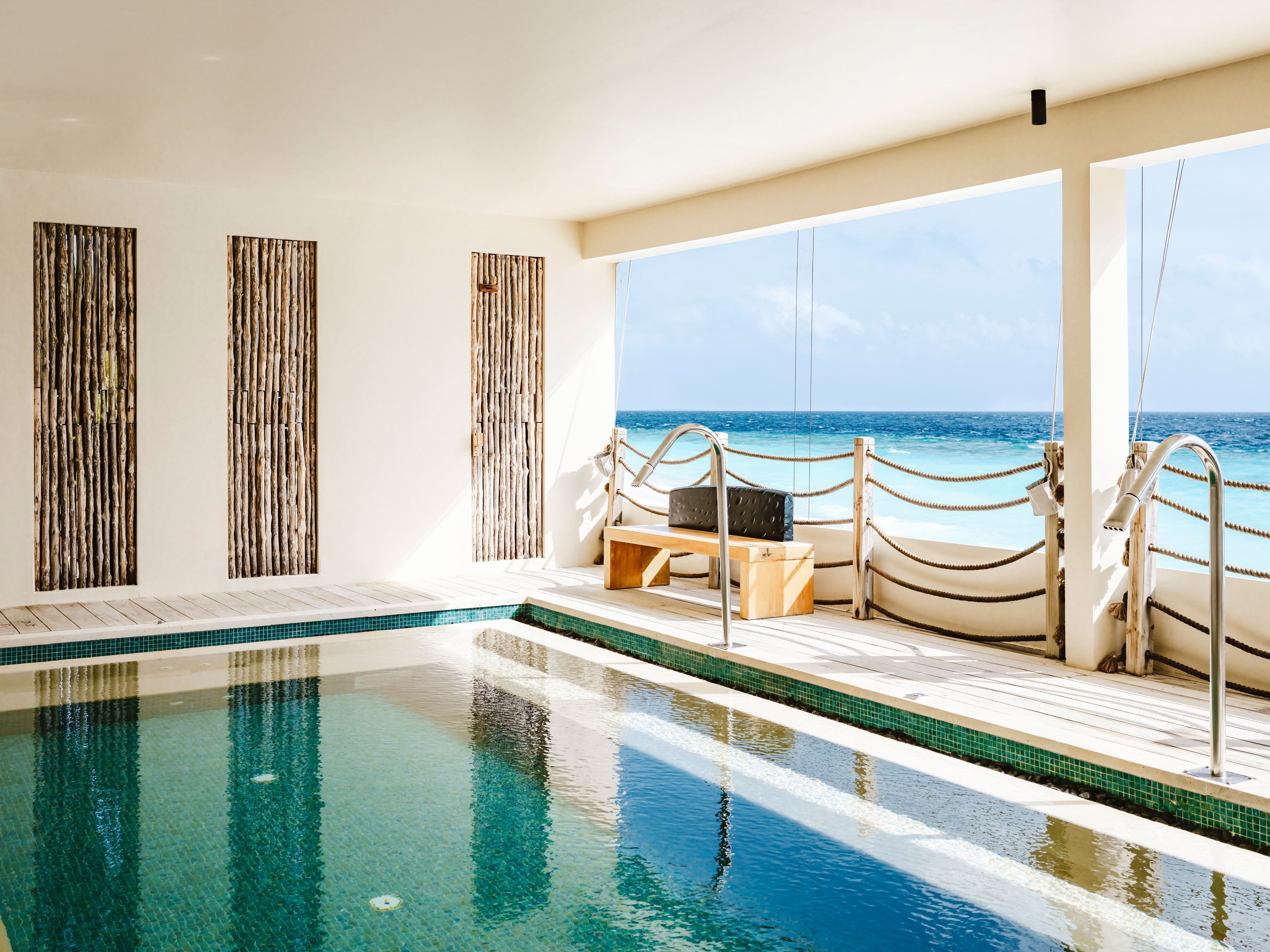 Intercontinental Hotels Maldives Maamunagau Resort 27/55