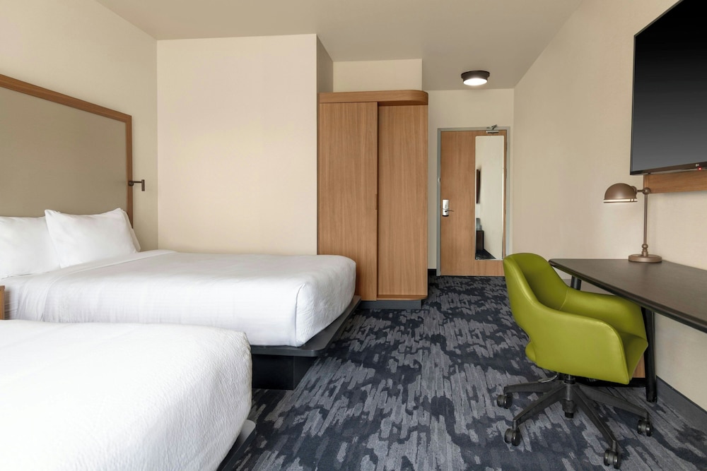 Fairfield by Marriott Inn & Suites Kansas City at The Legends 8/38