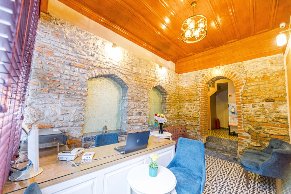 Acacia Mansion Hotel 31/49