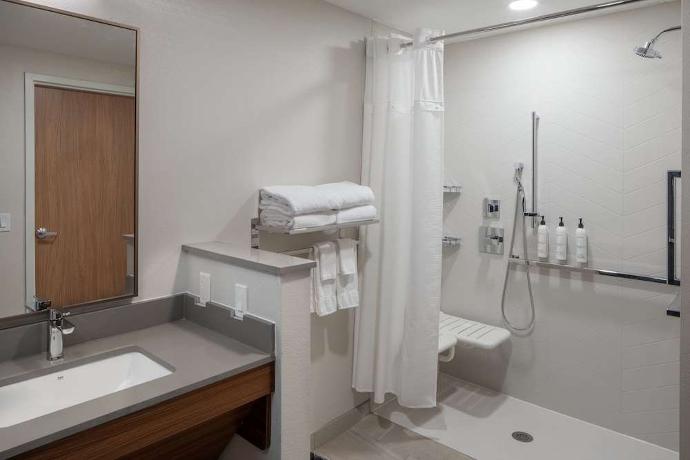 Fairfield by Marriott Inn & Suites Southaven Snowden Grove 31/32