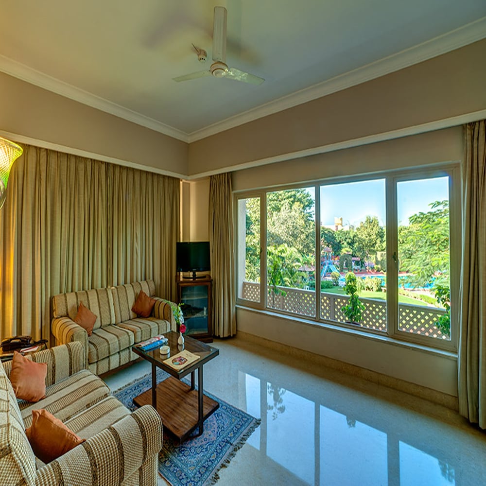 Renest Shraddha Inn Shirdi (ex Shraddha Sarovar Portico) 20/41