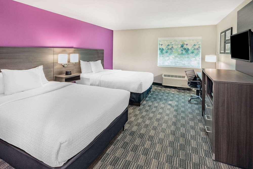 La Quinta Inn & Suites by Wyndham Houston Southwest 15/42
