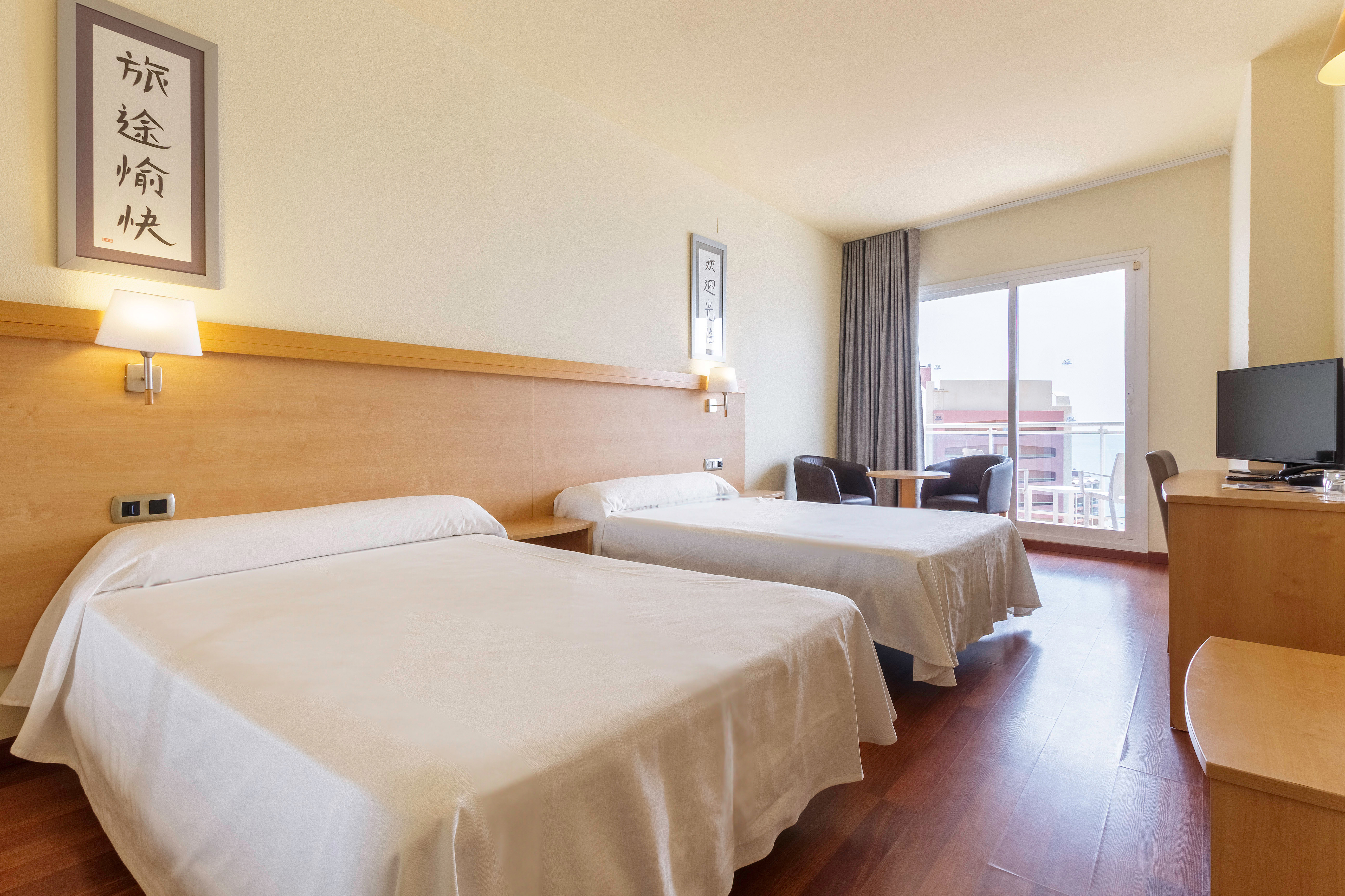 Room, Quadruple, Lateral Side Sea View