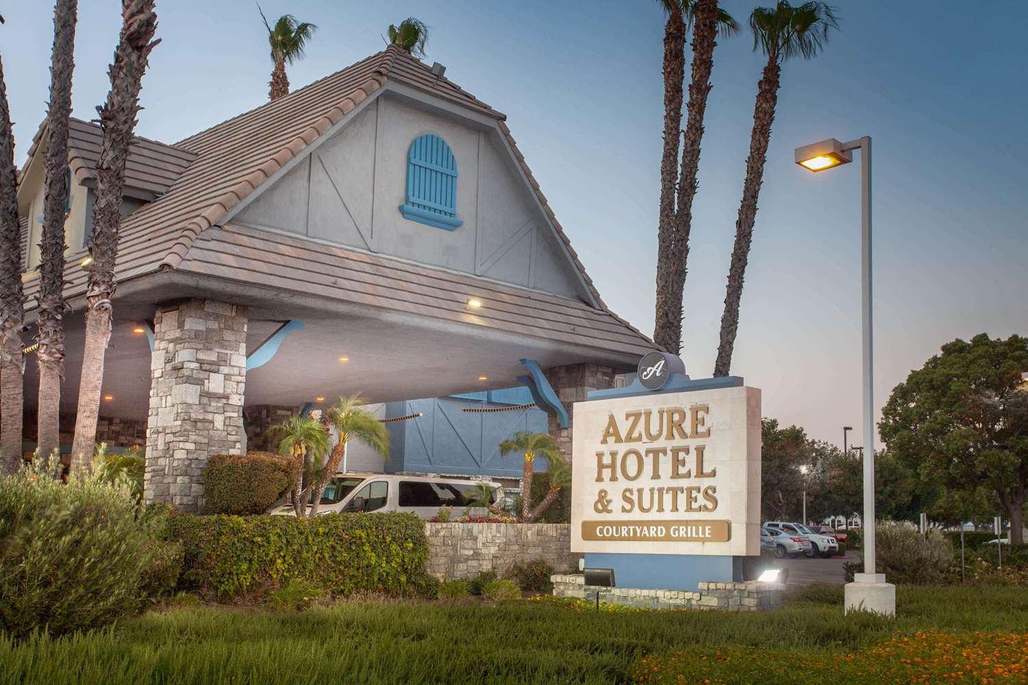 Azure Hotel & Suites, Trademark Collection by Wyndham 2/21