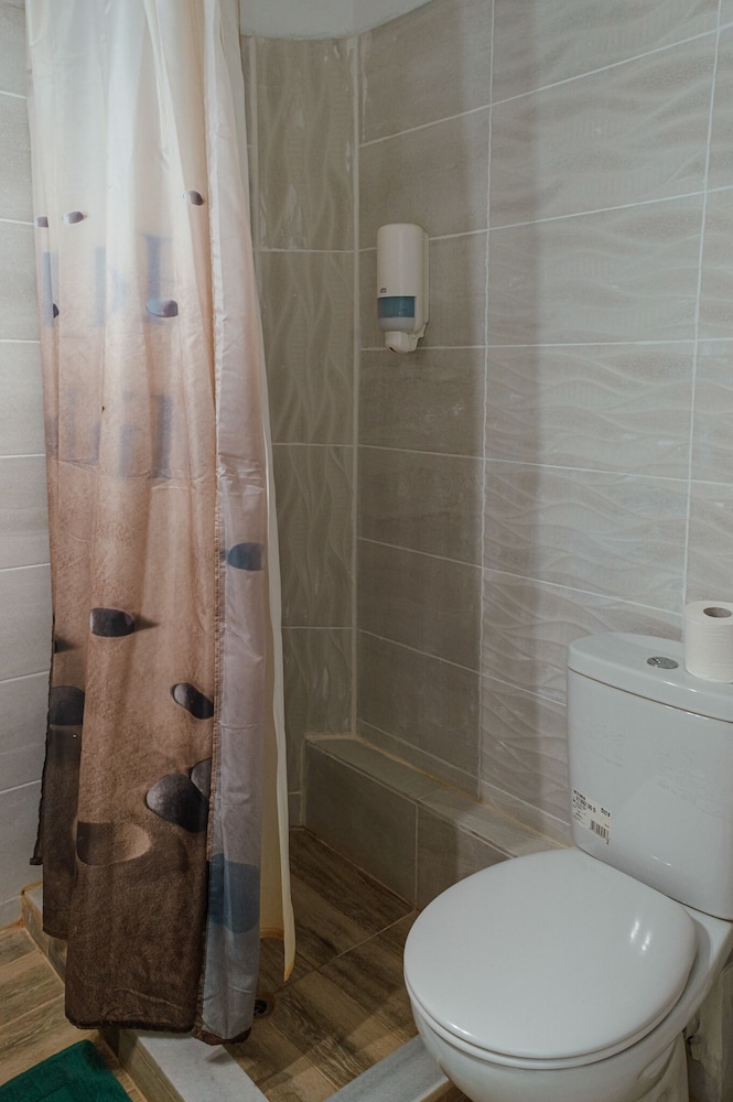Hotel-Mistral Aegina 49/50