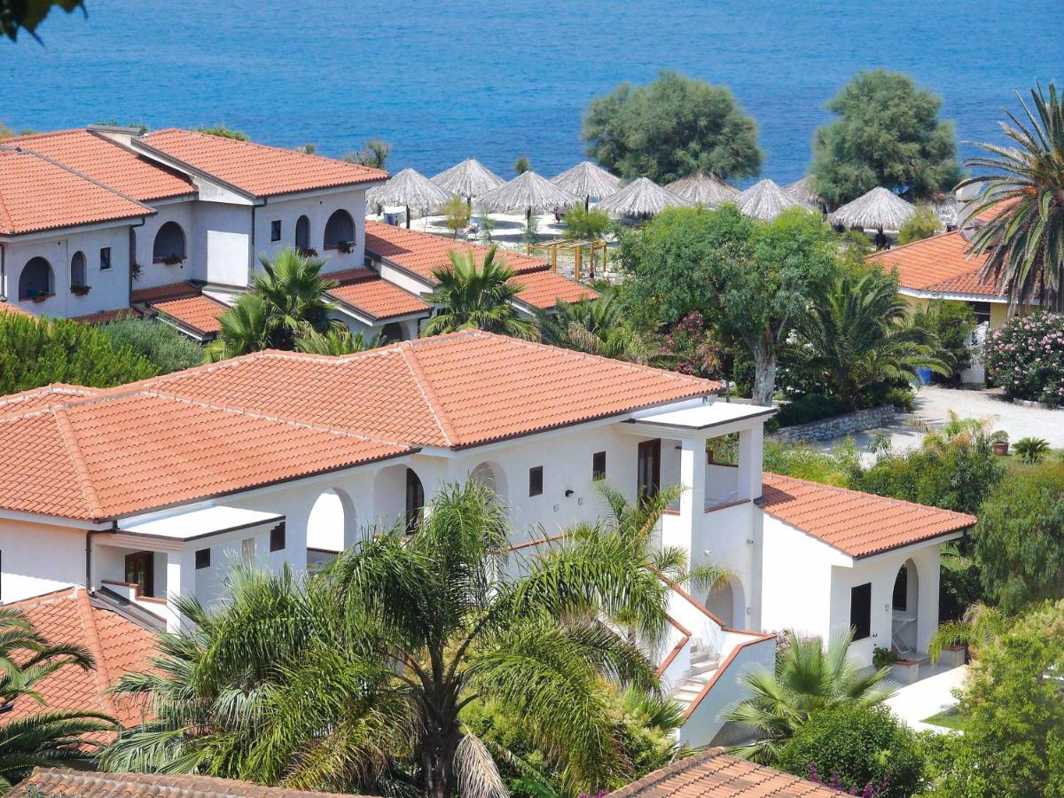 Villaggio Torre Ruffa Robinson 27/30