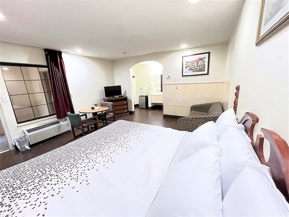 Budget Inn 10/50