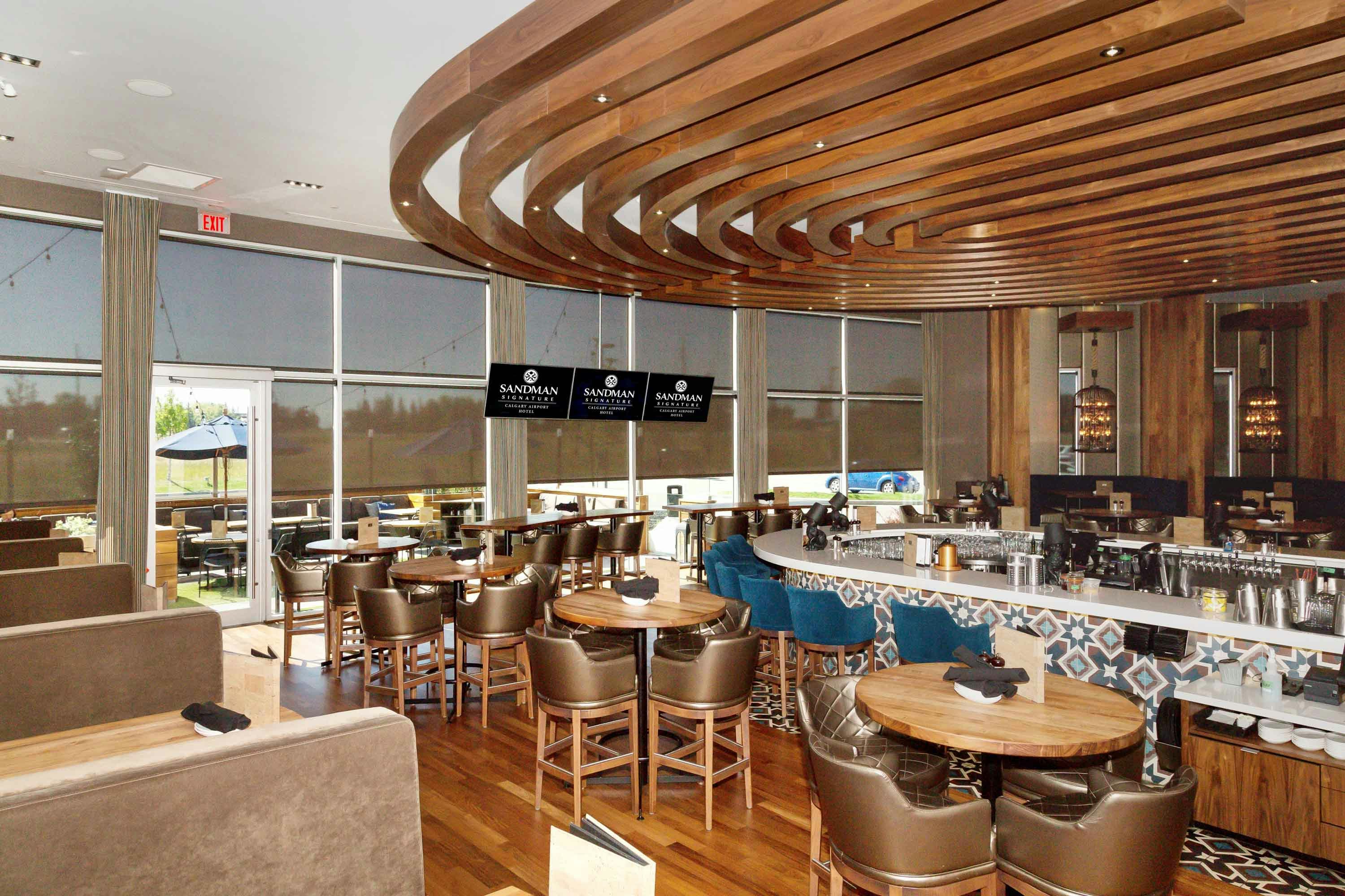 Sandman Signature Calgary Airport Hotel 34/47