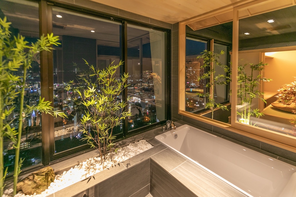 Hotel Nagasaki 50/50