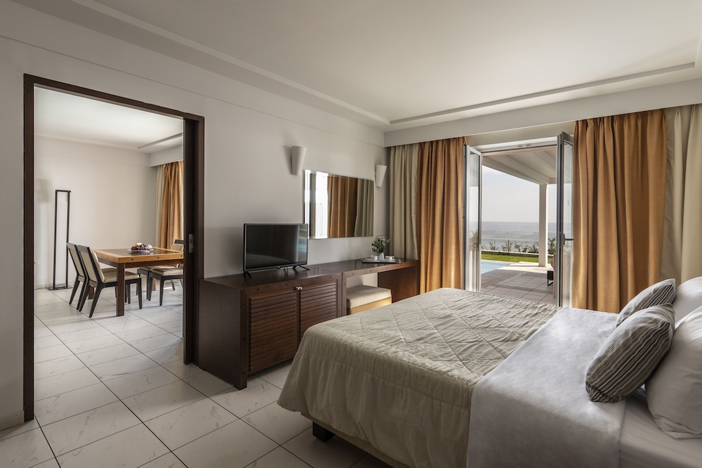 Apostolata Island Resort and Spa 23/71