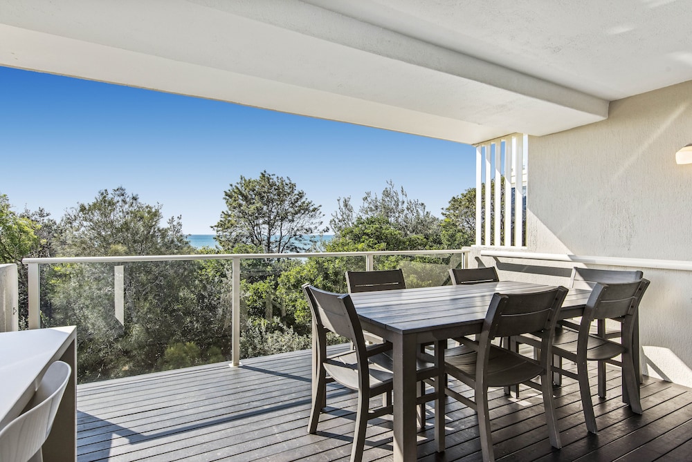 84 The Spit Holiday Apartments 66/81