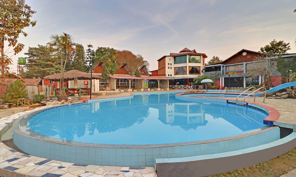 Treebo Premium Blue Mountain Country Club And Resort 22/30