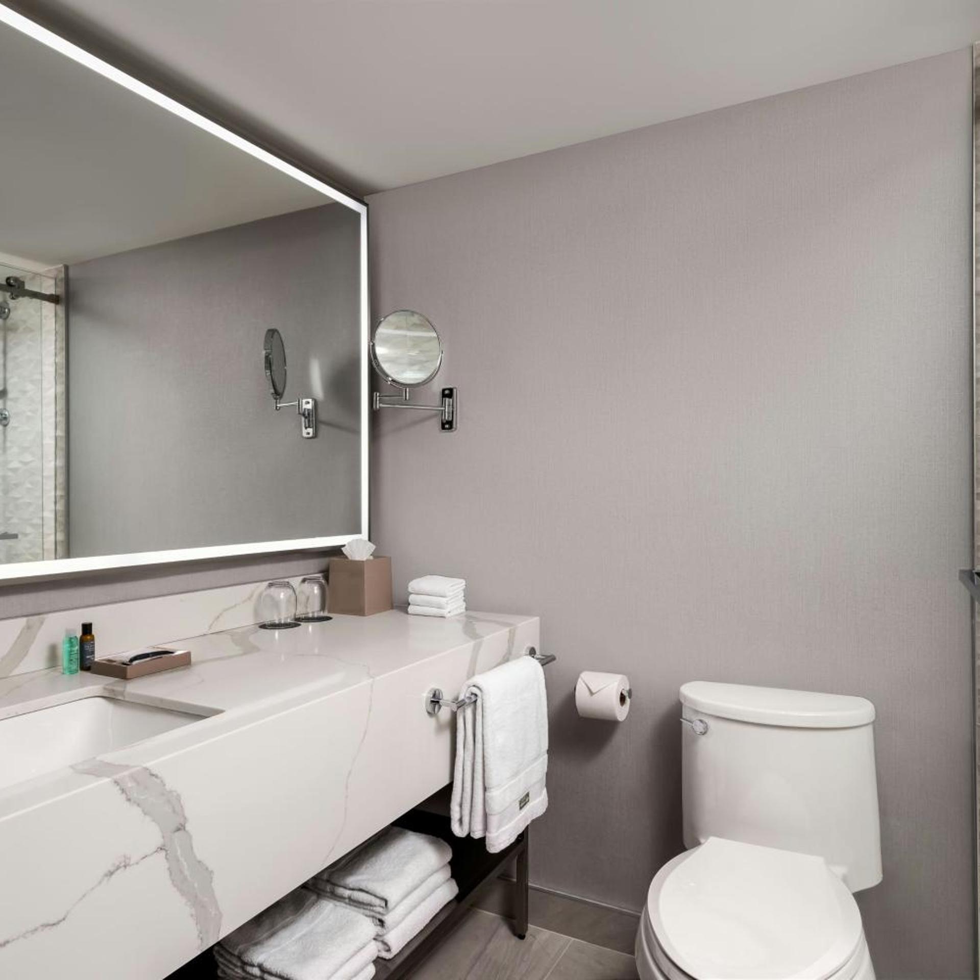 Luxury, Studio, Suite, Lake View