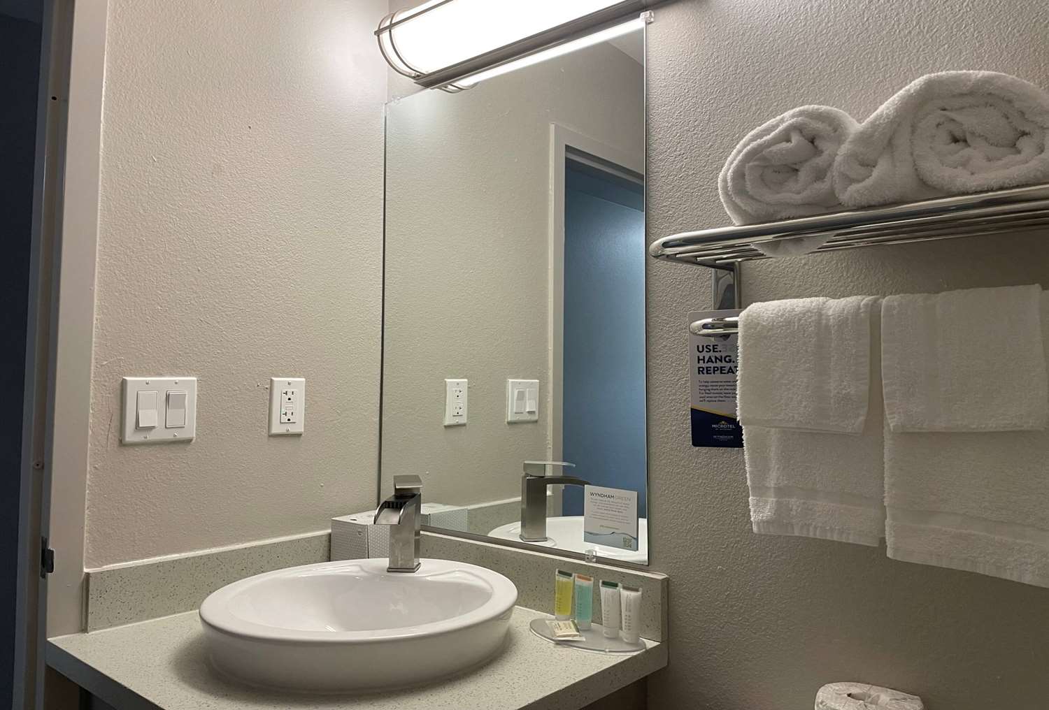 Microtel Inn and Suites by Wyndham Bossier City 37/46