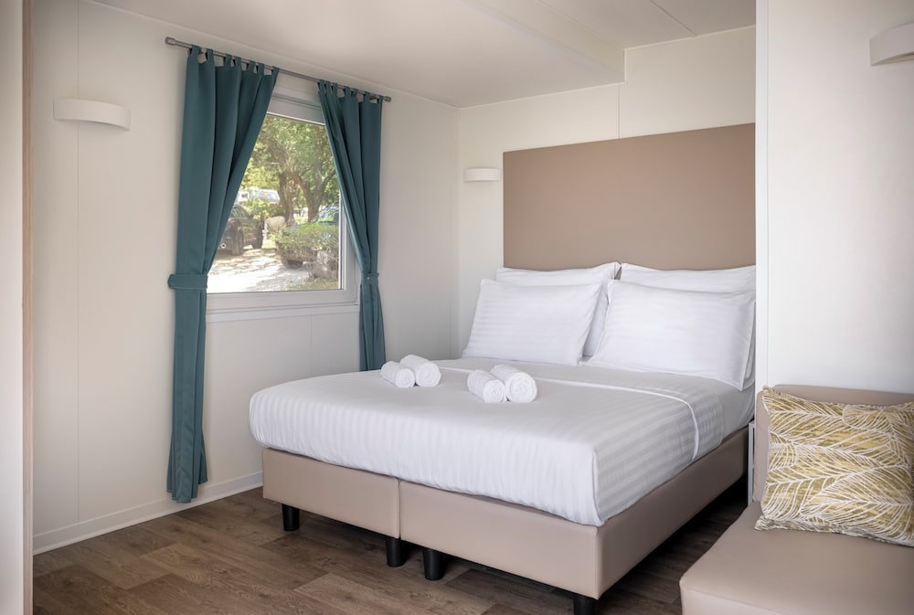 Mobile Home, Superior, 1 Queen and 1 Bunk Bed, with View, Sofa, Terrace