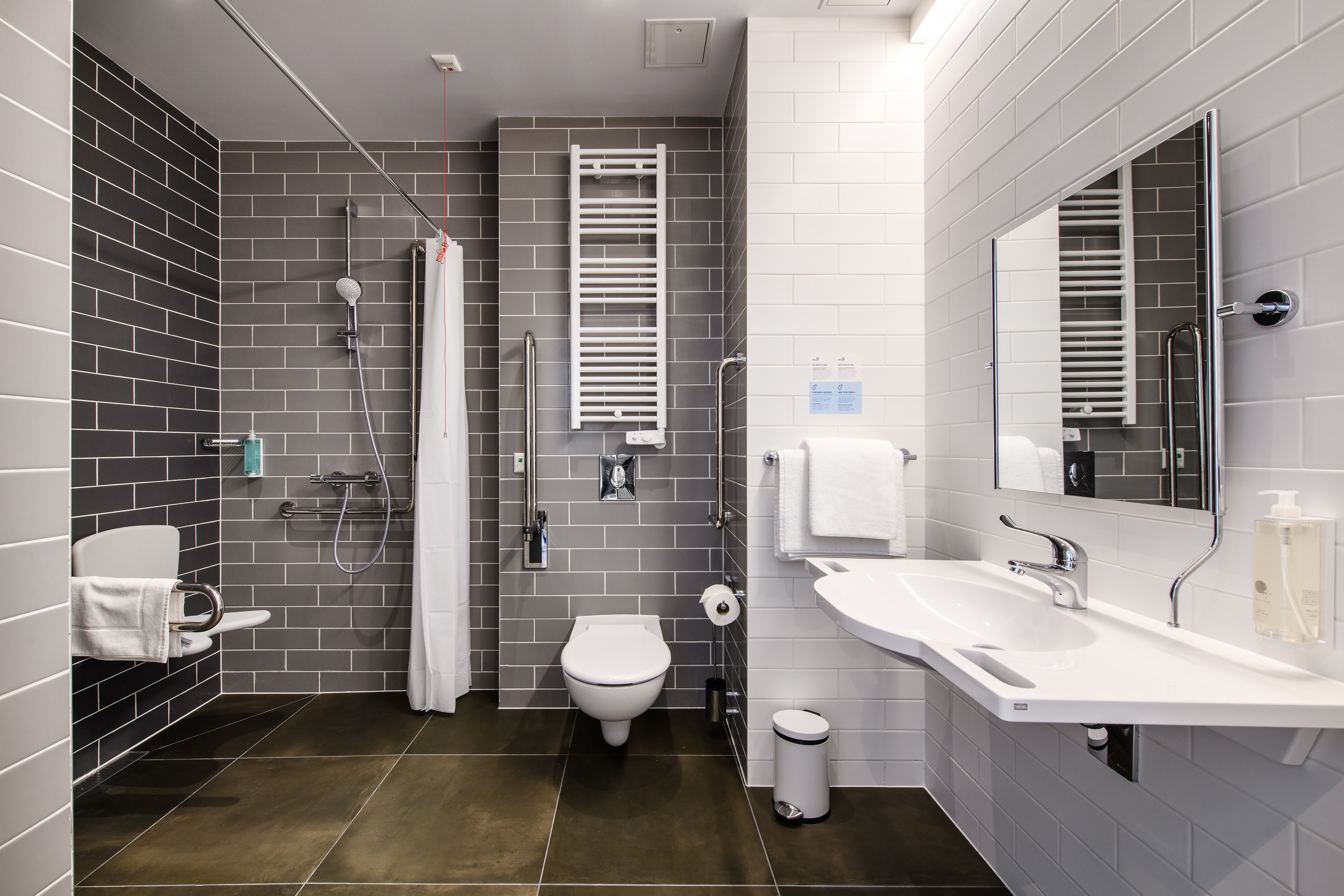 غرفة قياسية بسرير كوين لذوي الإعاقة، Holiday Inn Express Lublin 2/2