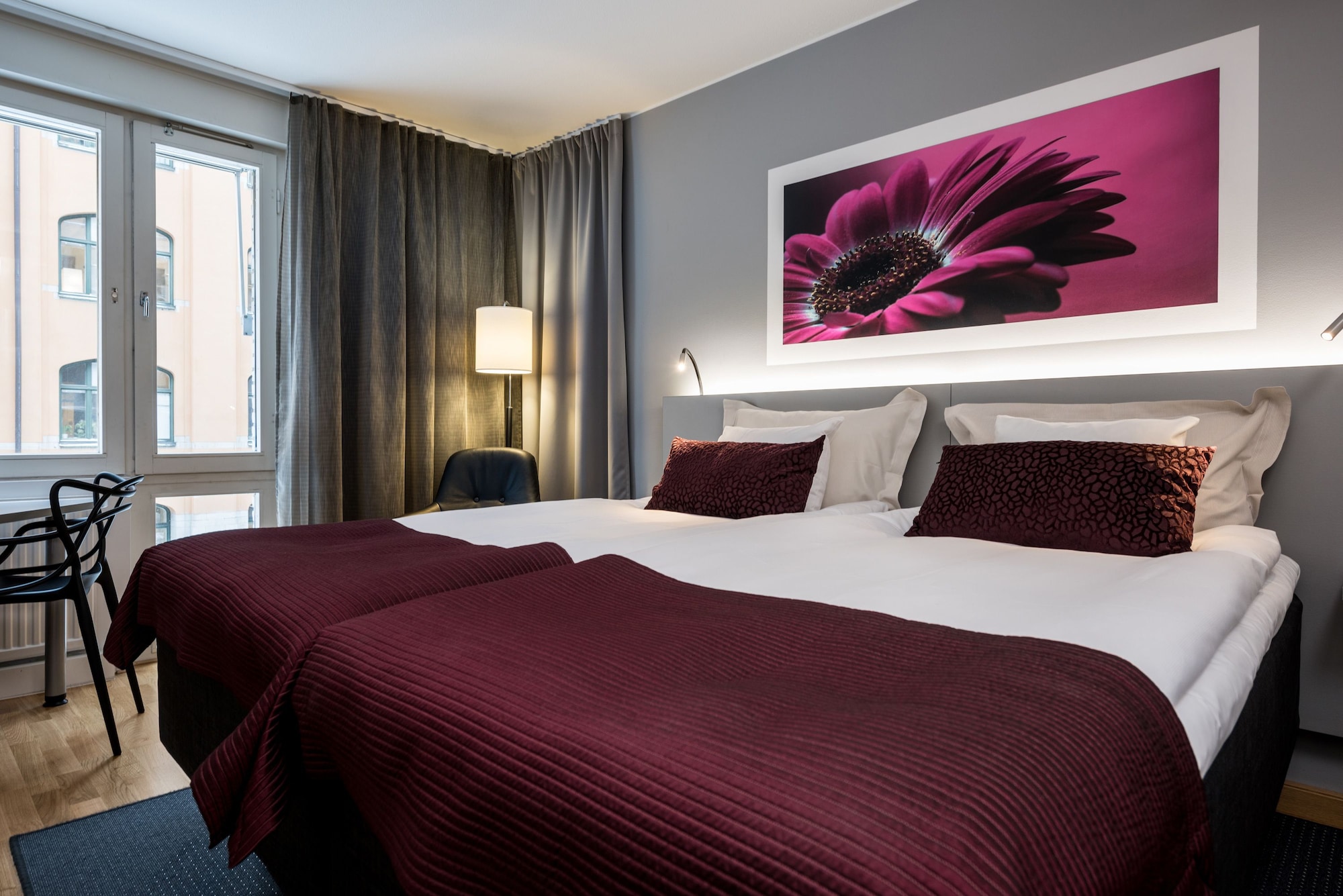 STANDARD, DOUBLE OR TWIN BED
