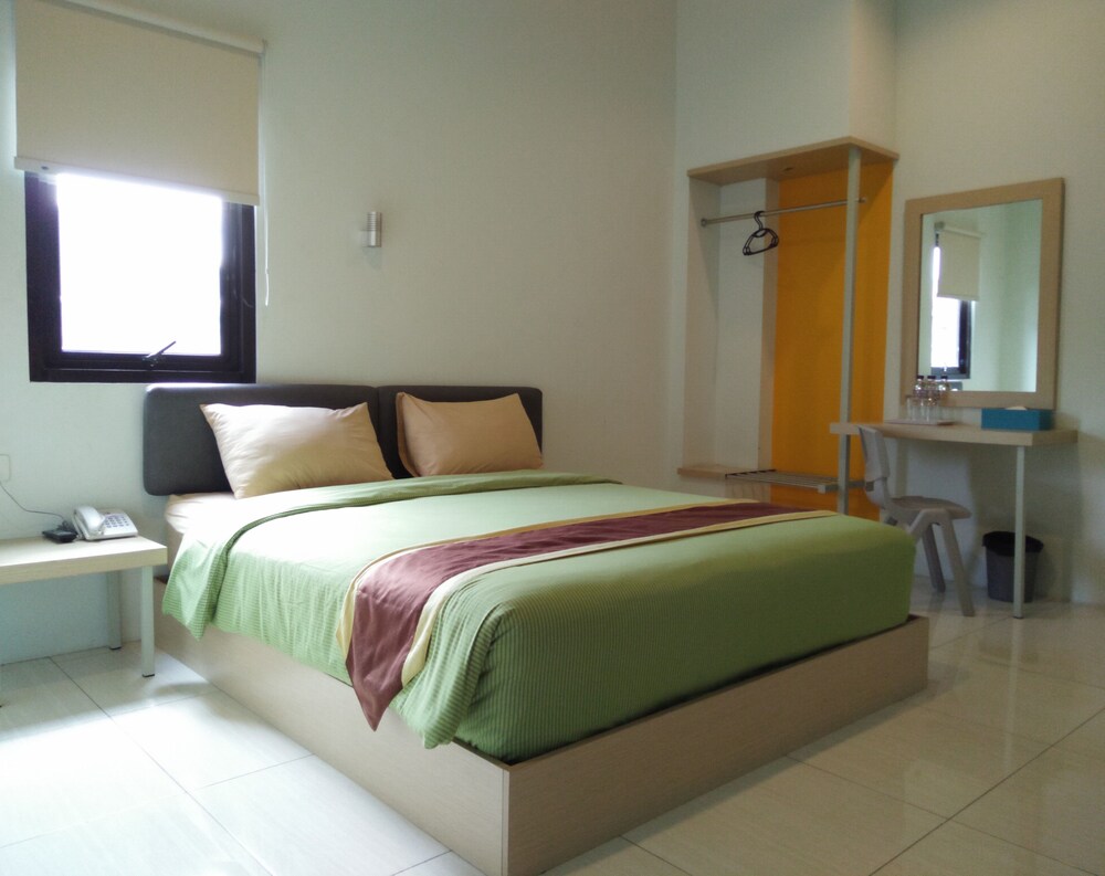 Sentra Inn Bandung 8/18