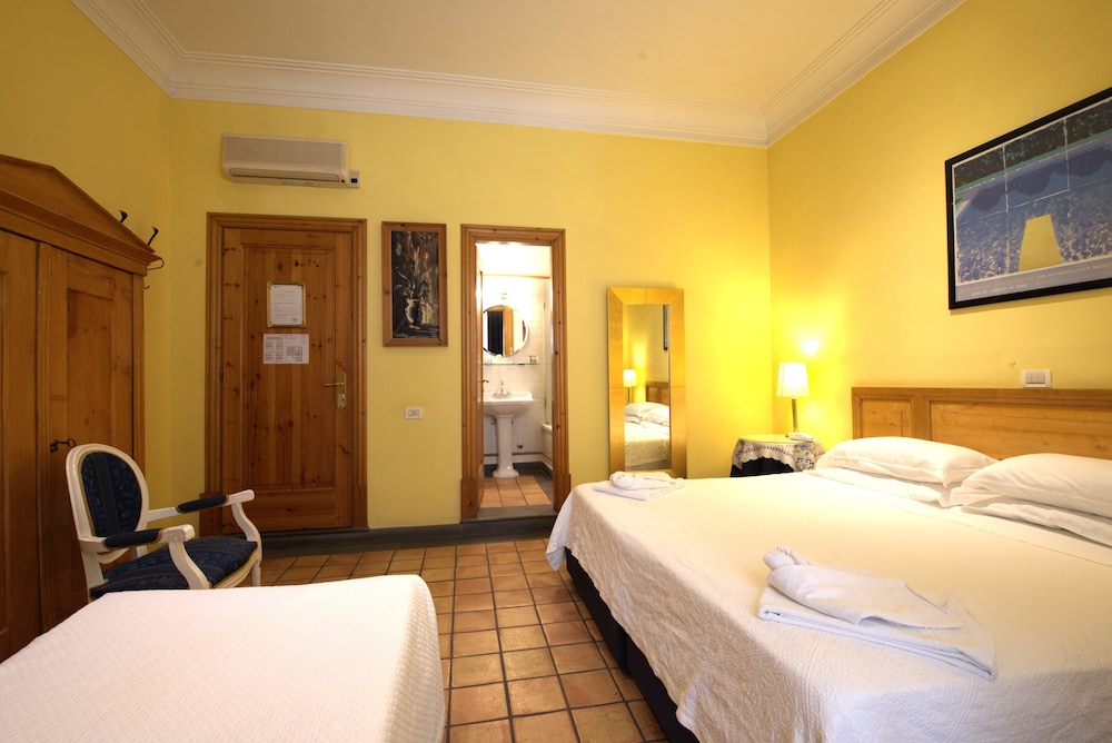 Hotel Locanda Cairoli 14/50