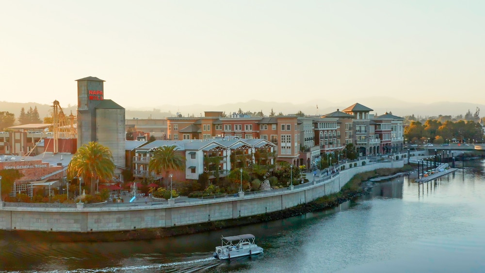 Napa River Inn 55/60