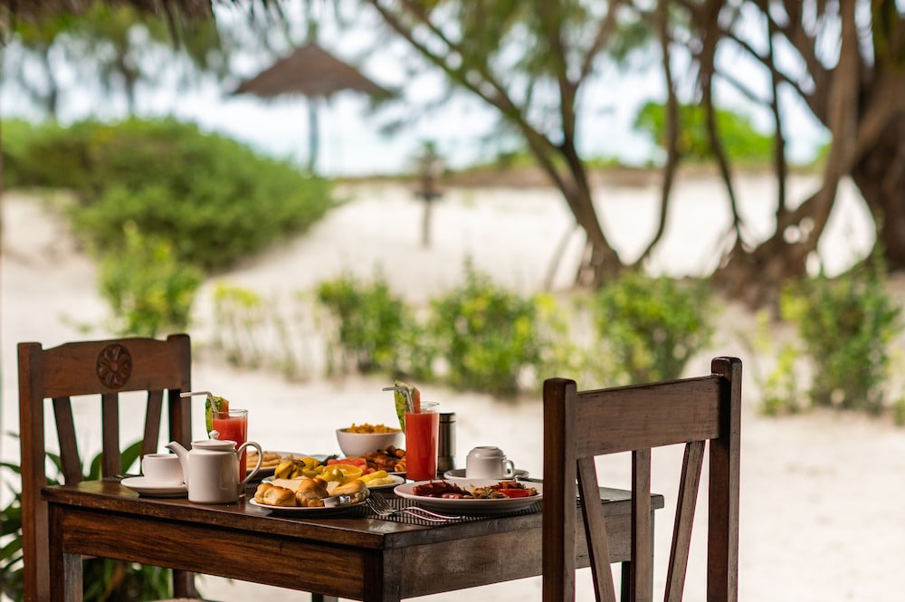 Hakuna Majiwe Beach Lodge 42/50
