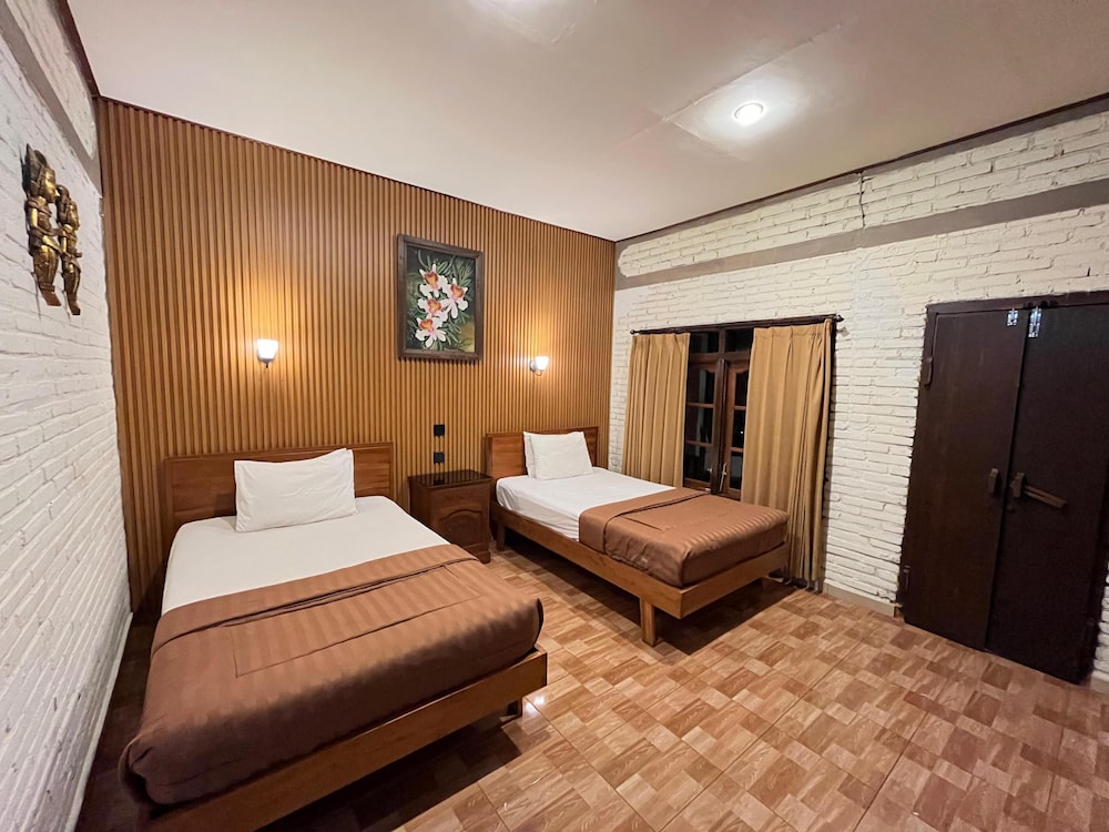 Pande Permai Bungalows 15/47