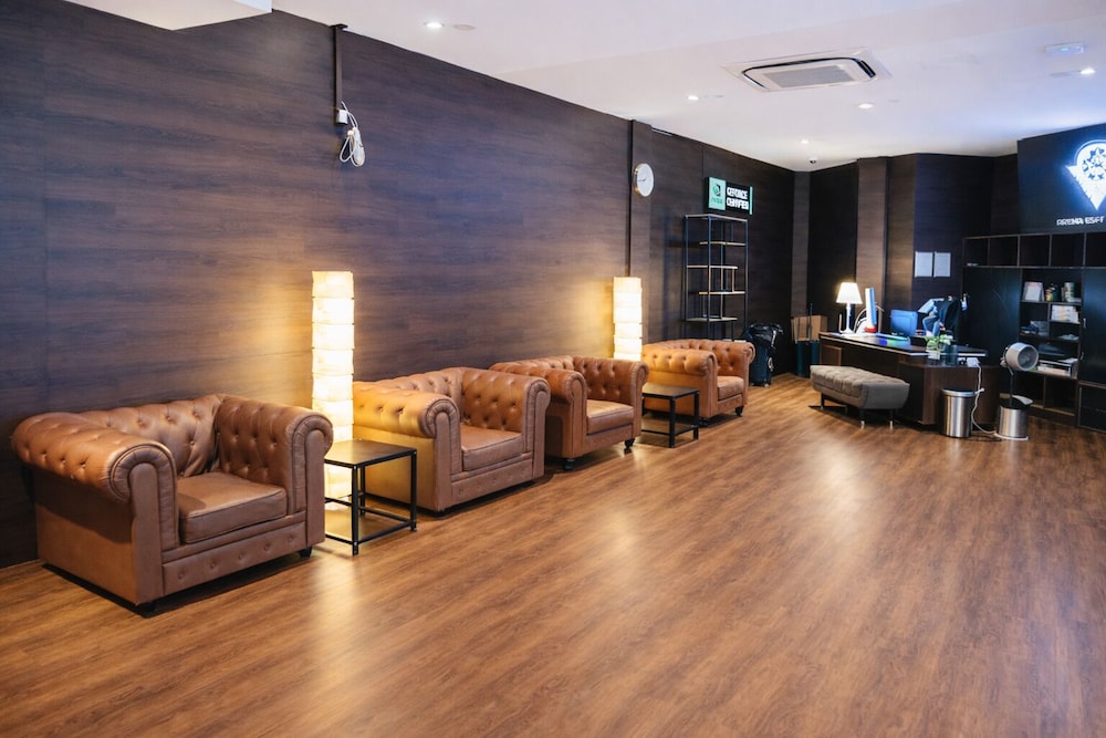 Arena Esports Hotel Bugis 40/50