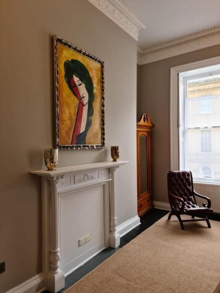 Henrietta House 4/50