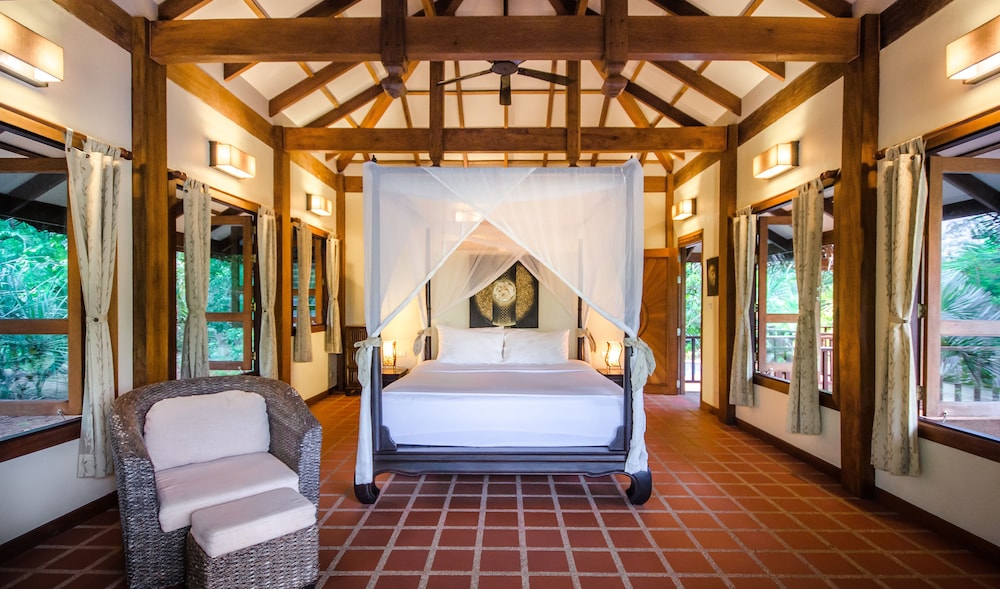 Koh Jum Beach Villas 29/76