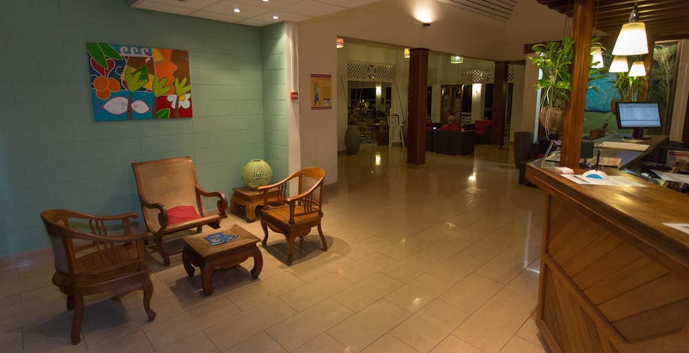Alamanda Hotel 64/75