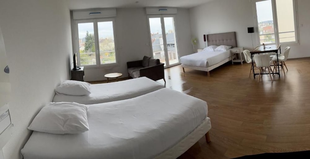 Zenao Appart'hotel Nevers 7/63