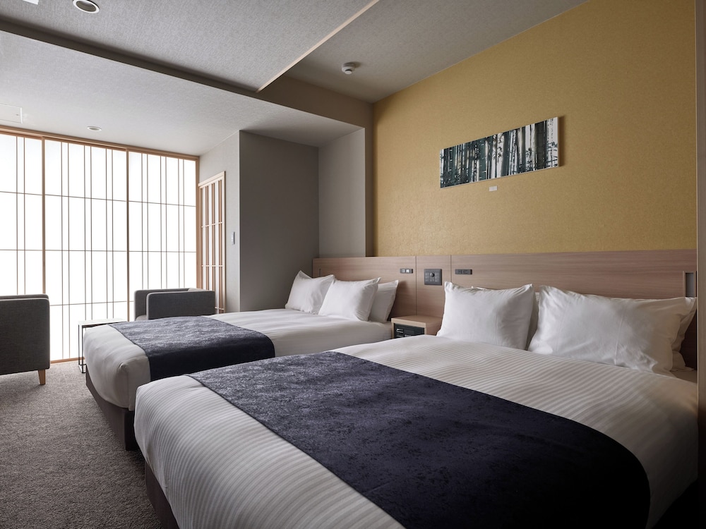 Premium Apart MONday KYOTO GOJO 33/63