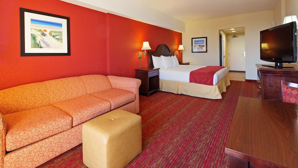 Best Western Ocean Sands Beach Resort 14/35